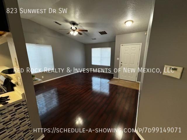 823 Sunwest Dr Sw - Photo 3 of 11