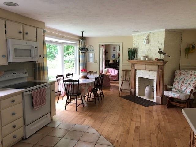 3 Towne St - Photo 5 of 10