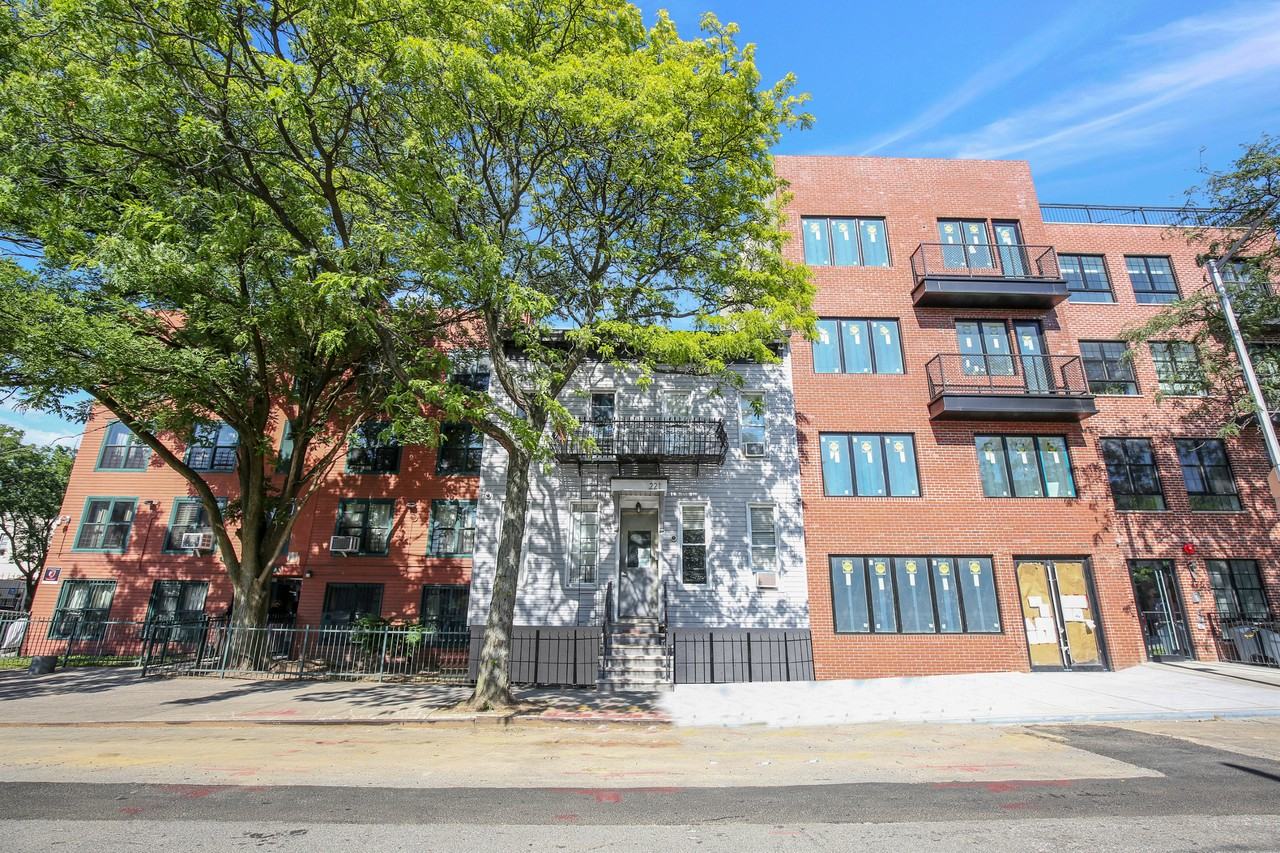 221 Howard Ave #1R - Photo 2 of 15