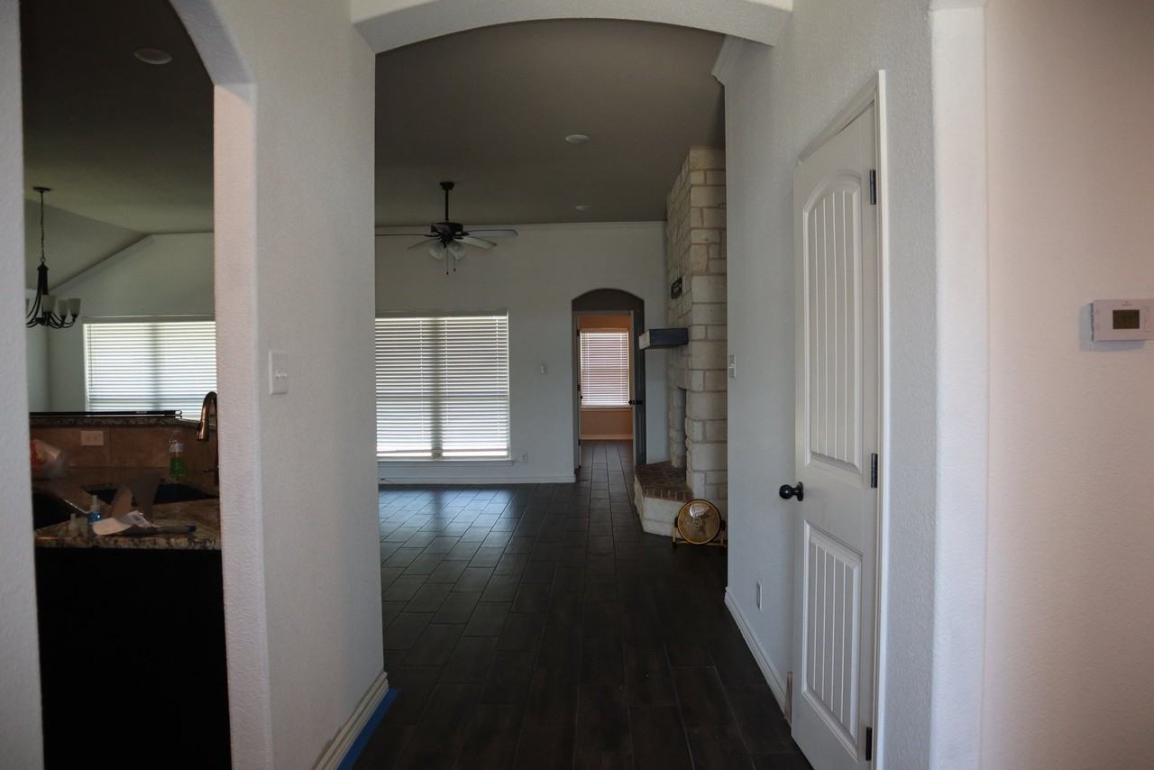 5207 Colina Dr - Photo 2 of 10