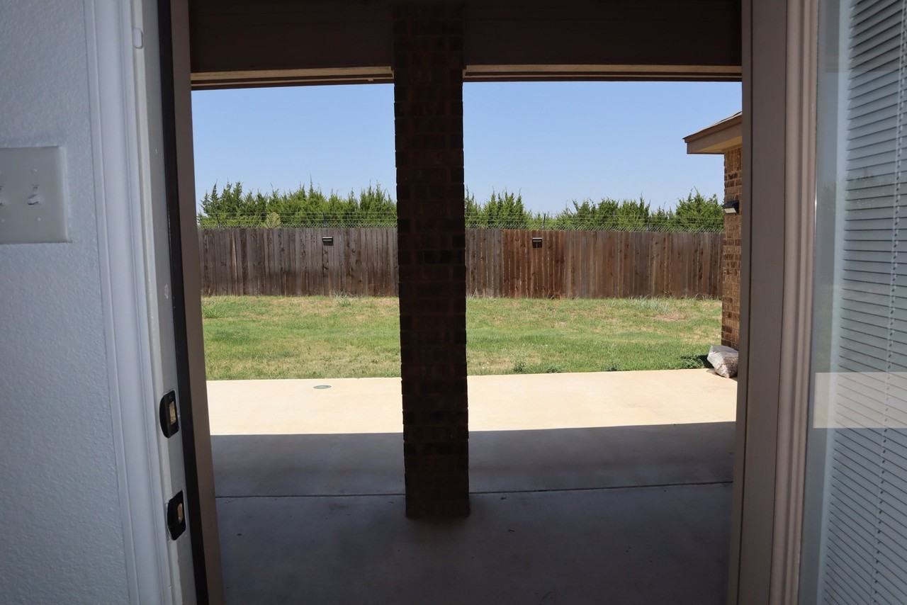 5207 Colina Dr - Photo 6 of 10