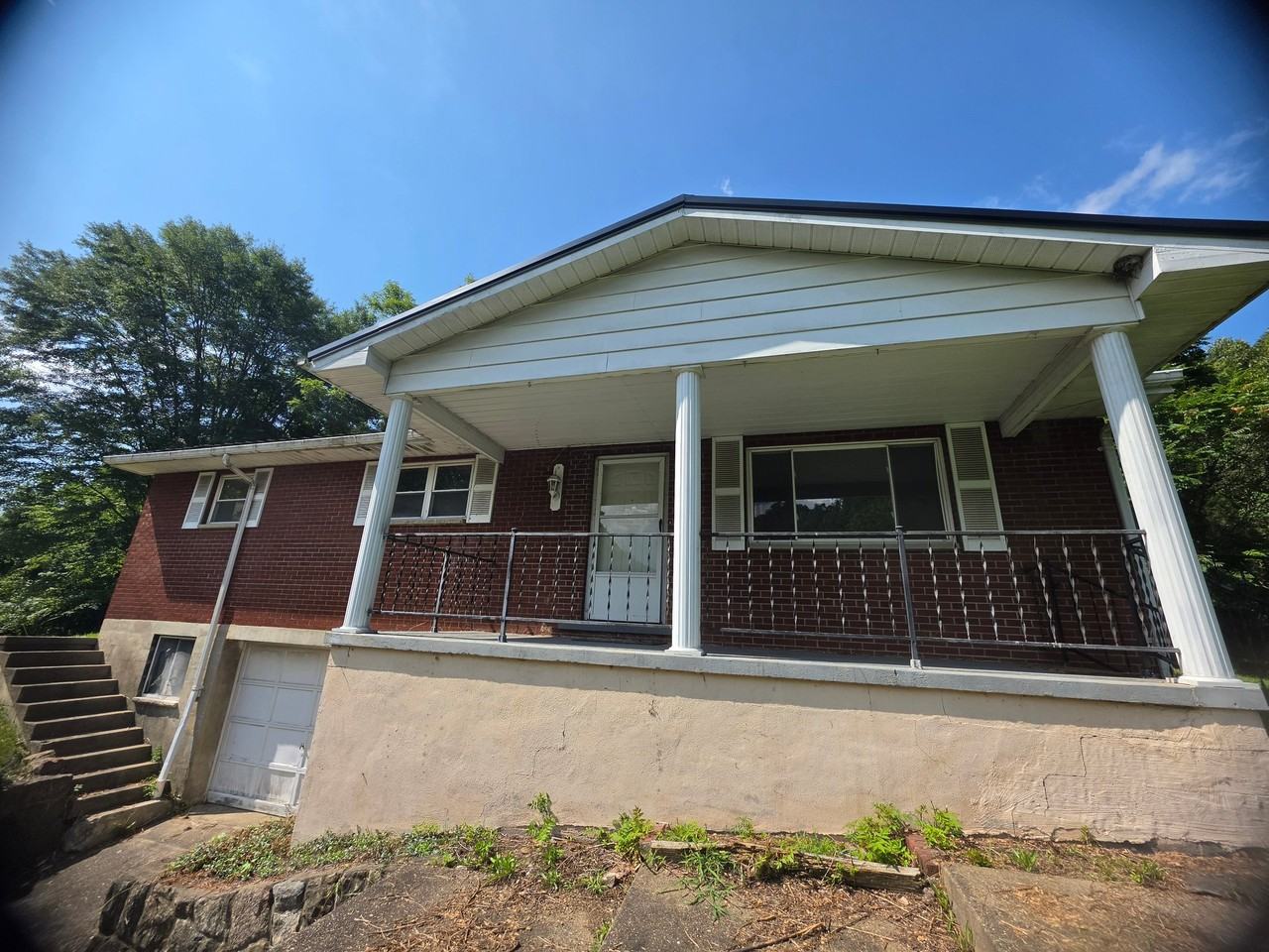 1018 Willow Dr