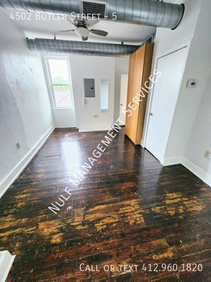 4502 Butler St #5 - Photo 2 of 5