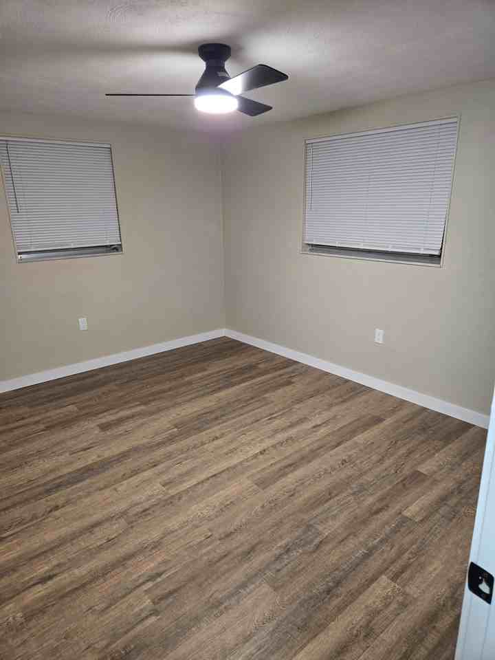 11230 Rhonda Ave - Photo 3 of 16