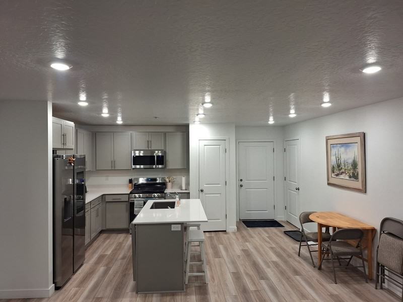 2058 S Sawmill Blvd - Photo 4 of 10