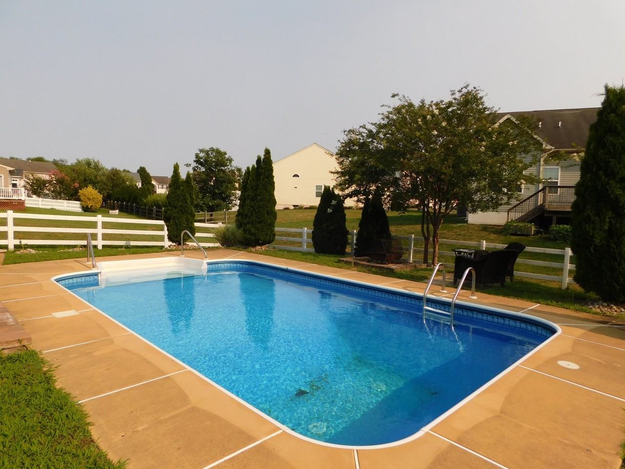 104 Pebble Creek Dr - Photo 3 of 20