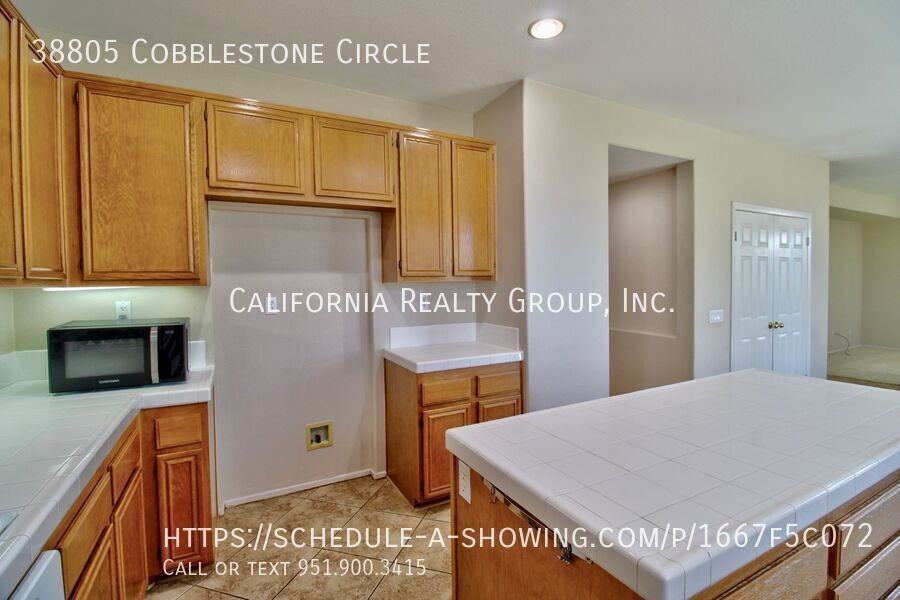 38805 Cobblestone Cir - Photo 7 of 31