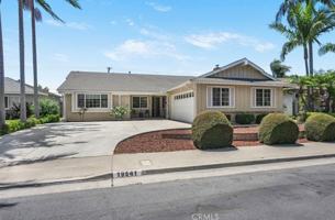 featured image of 19541 Hartsdale Cir