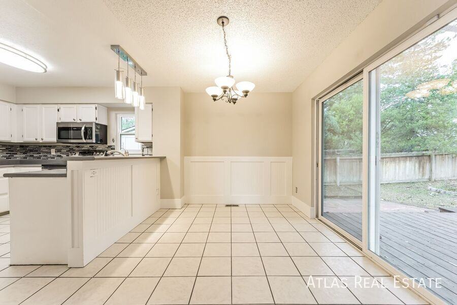 11513 Wray Ct - Photo 5 of 21