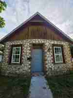 featured image of 1021 N Vinita Ave