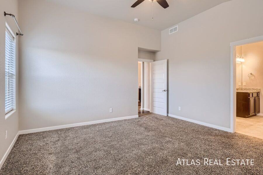 1841 Holloway Dr - Photo 6 of 16