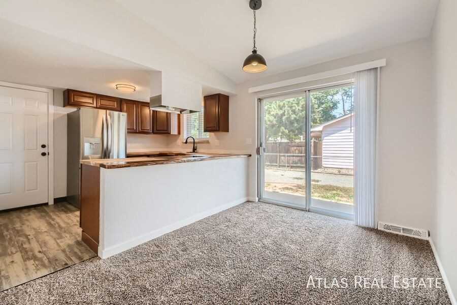 13493 E Tennessee Ave - Photo 3 of 16