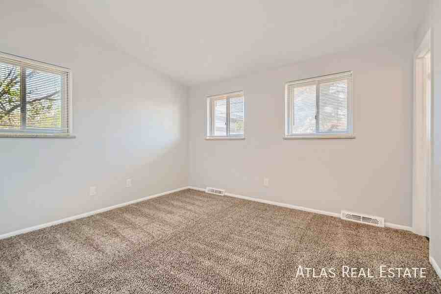 13493 E Tennessee Ave - Photo 6 of 16