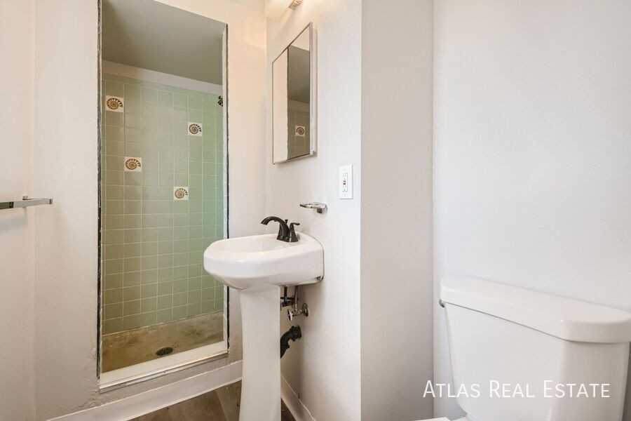 13493 E Tennessee Ave - Photo 7 of 16