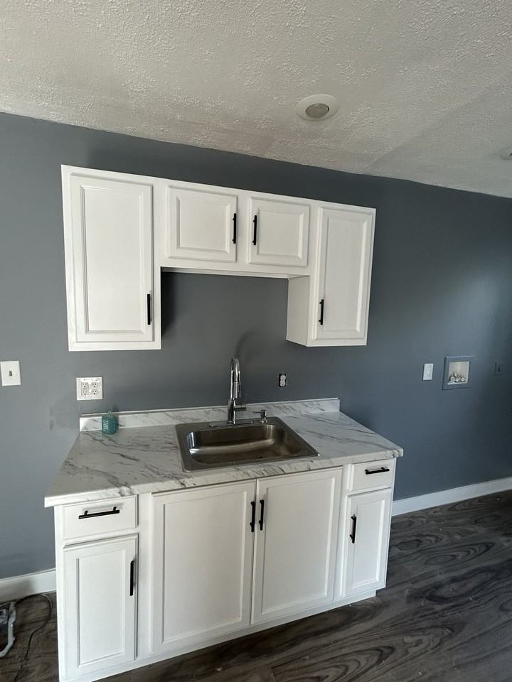 37 Wilmont St #3 - Photo 3 of 10