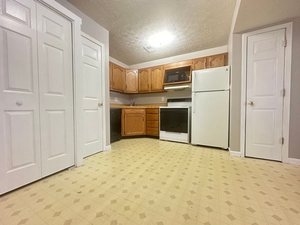 139 Macey Ave #L - Photo 2 of 21