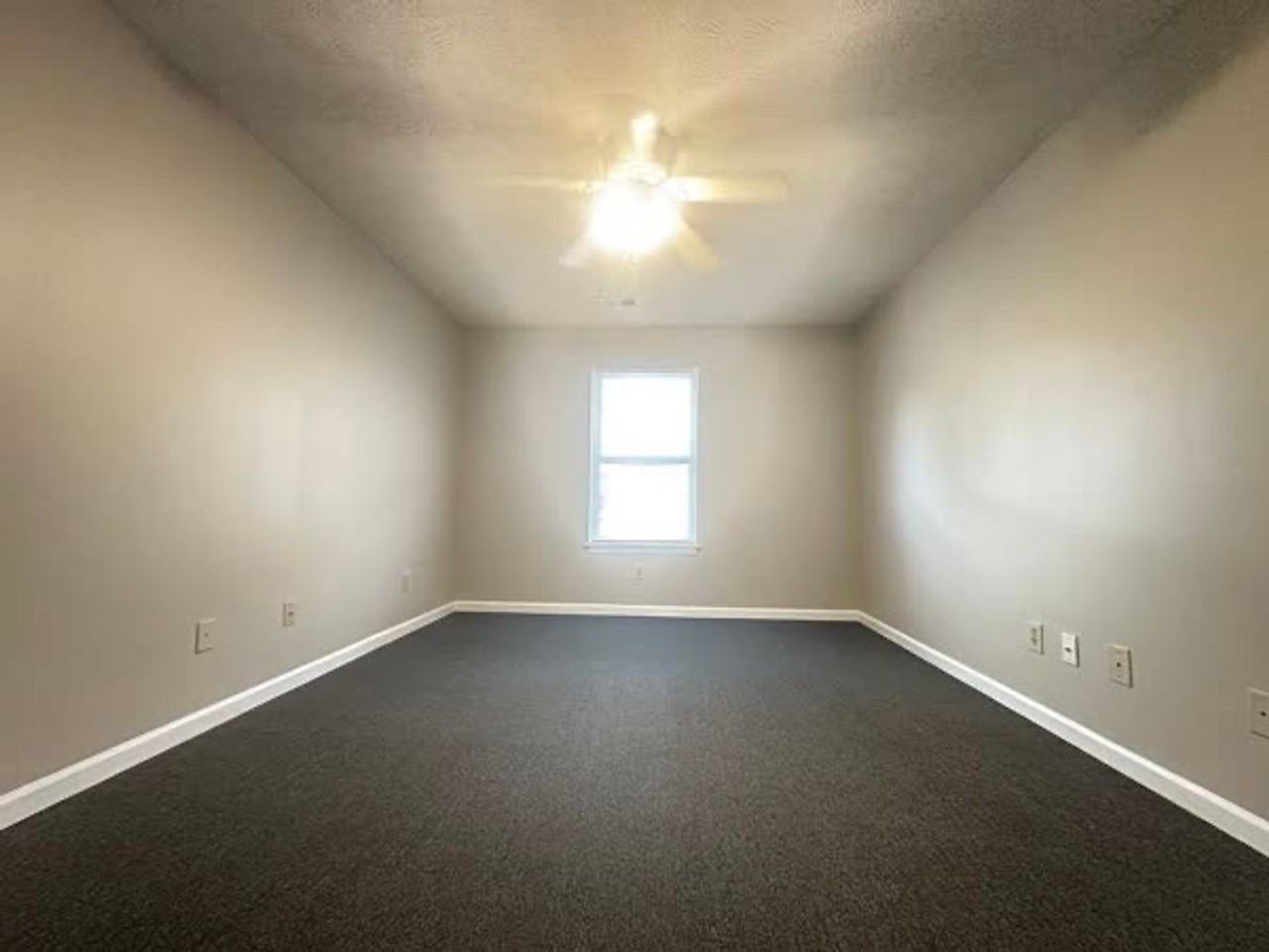 139 Macey Ave #L - Photo 4 of 21