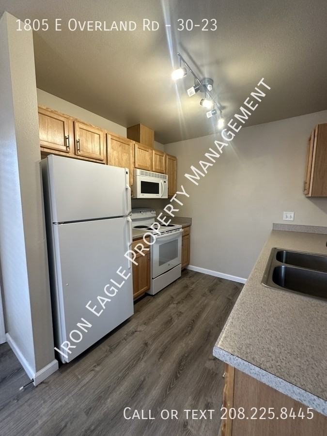 1805 E Overland Rd #30-23 - Photo 4 of 11