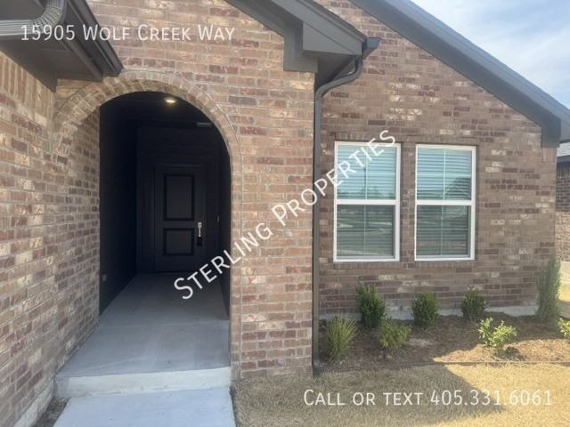 15905 Wolf Creek Way - Photo 2 of 32