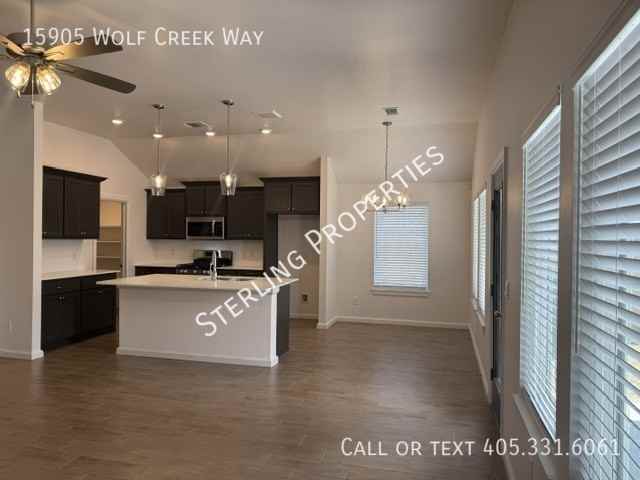 15905 Wolf Creek Way - Photo 6 of 32