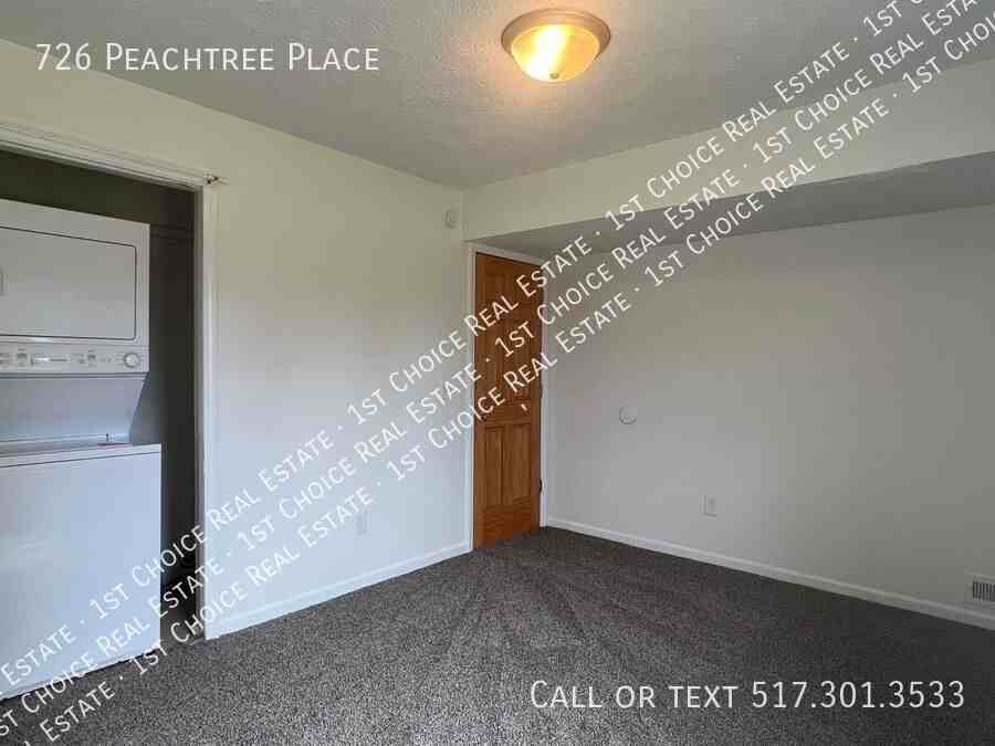 726 Peachtree Pl - Photo 7 of 12