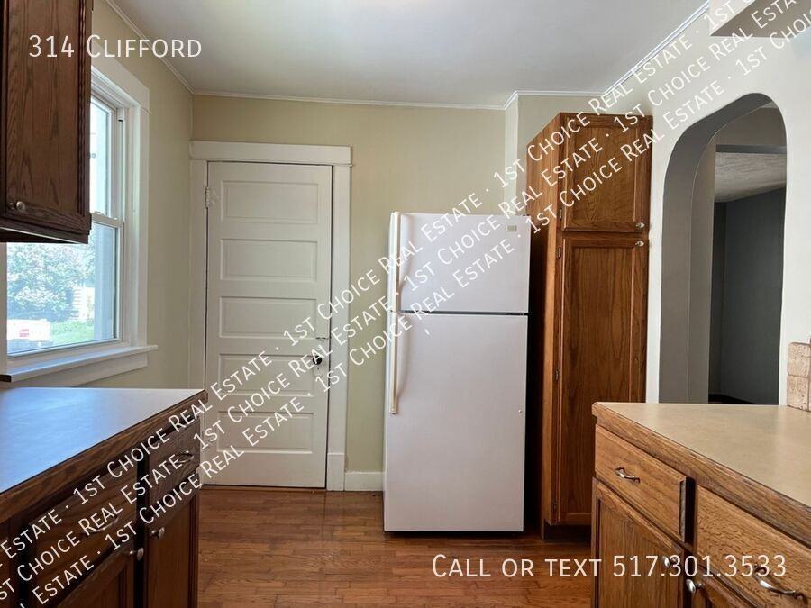 314 Clifford St - Photo 6 of 18