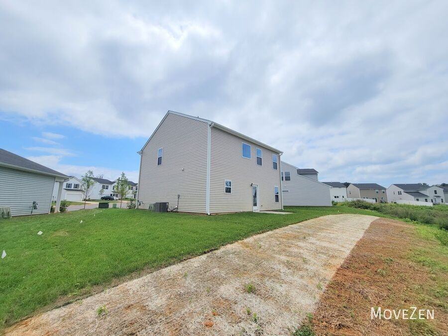 5014 Fallmeade Rd - Photo 3 of 50