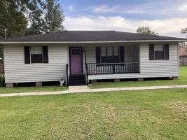 featured image of 807 Phoenix Sq