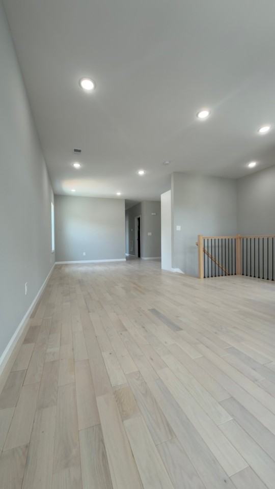 565 E 24th St #2FL - Photo 3 of 12