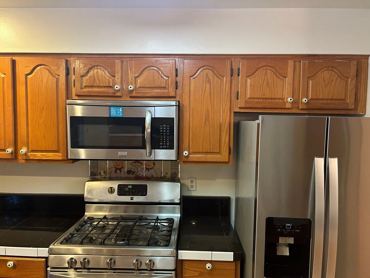 9685 Woodhenge Ct - Photo 2 of 36