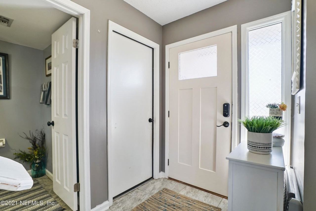 8434 Allwine Ct - Photo 6 of 20