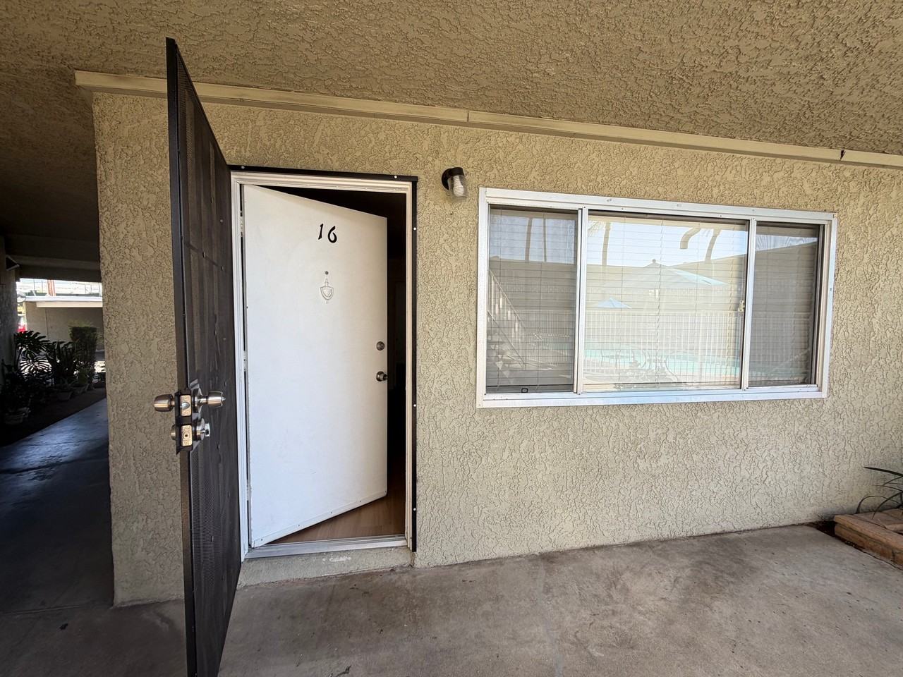 444 E Rowland St #16