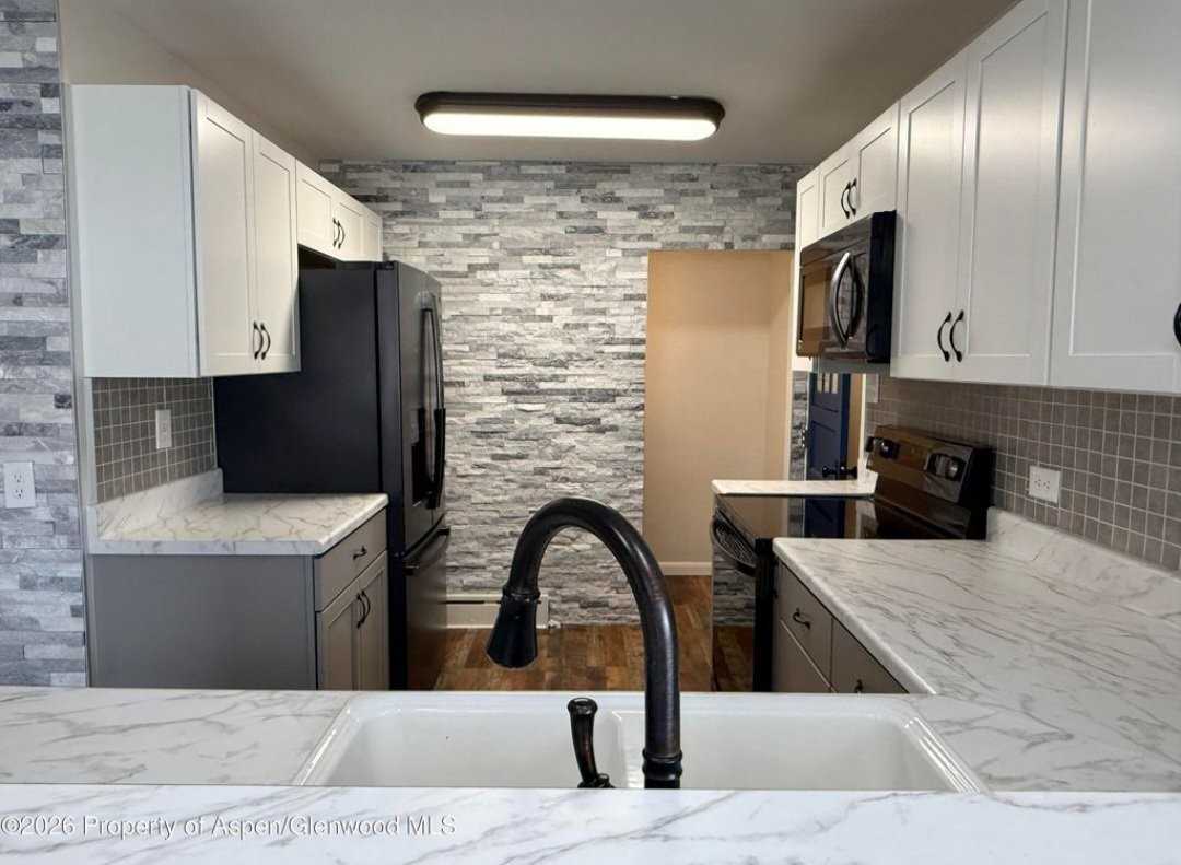545 Water St - Photo 3 of 10