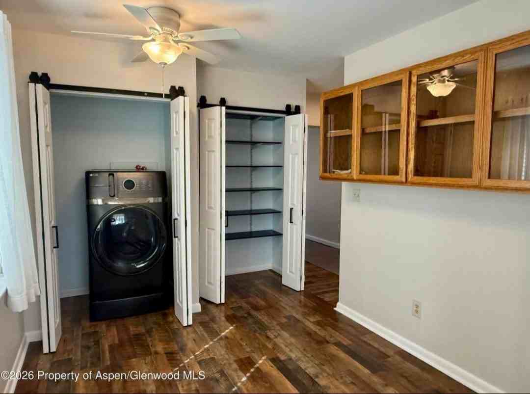 545 Water St - Photo 4 of 10