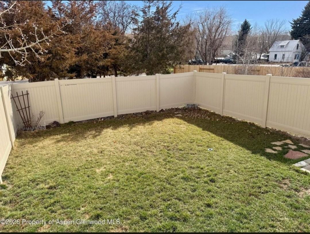 545 Water St - Photo 7 of 10