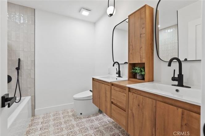 818 W 213th St - Photo 7 of 14