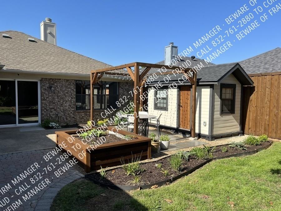 645 Thompson Dr - Photo 2 of 50