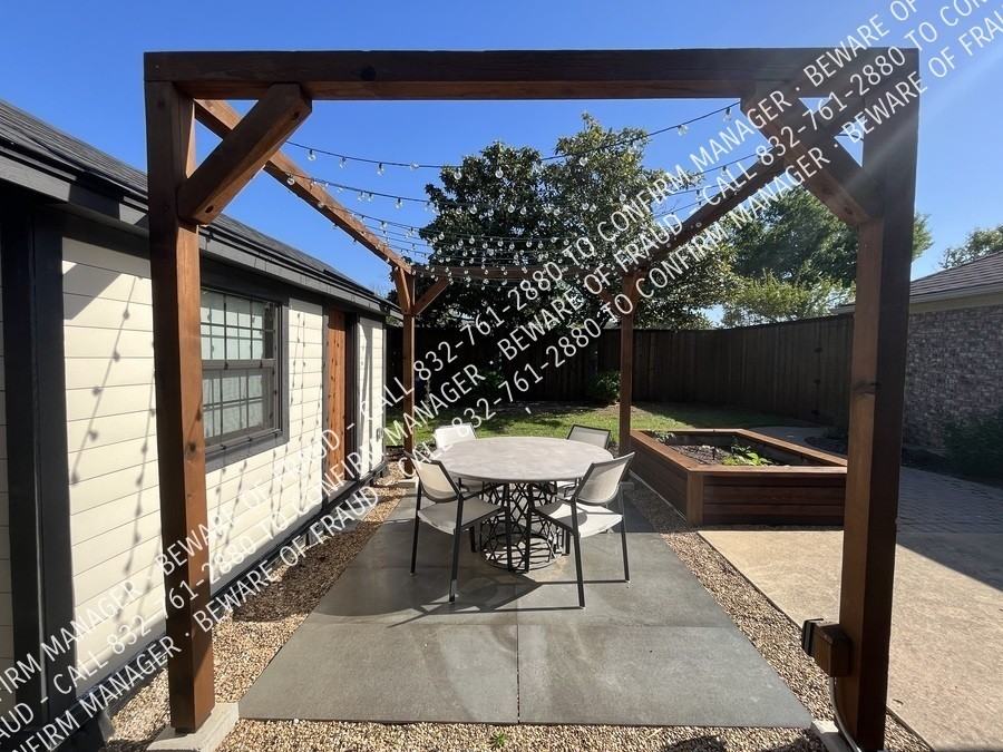645 Thompson Dr - Photo 5 of 50