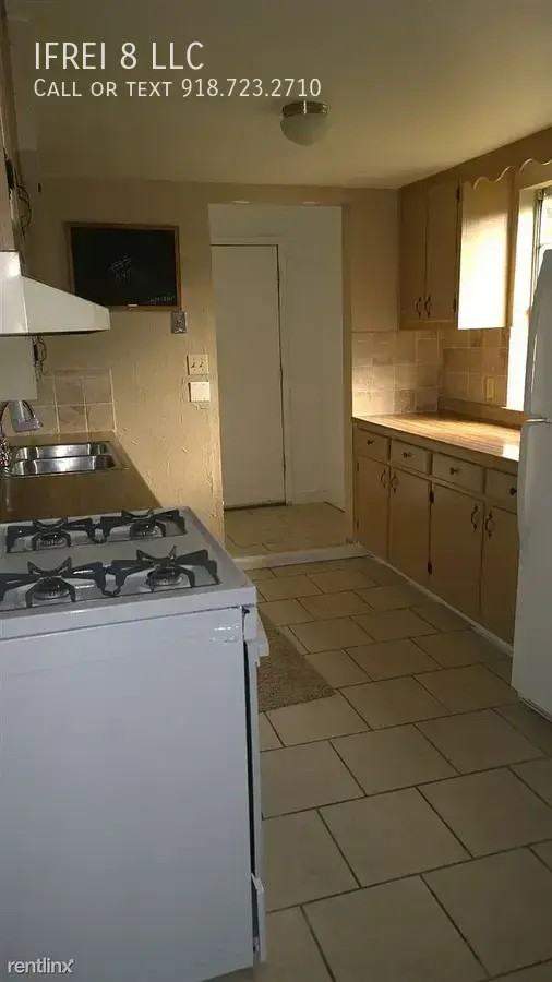 3342 E King Pl - Photo 3 of 18
