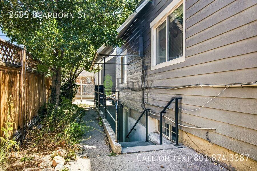 2699 S Dearborn St - Photo 2 of 17