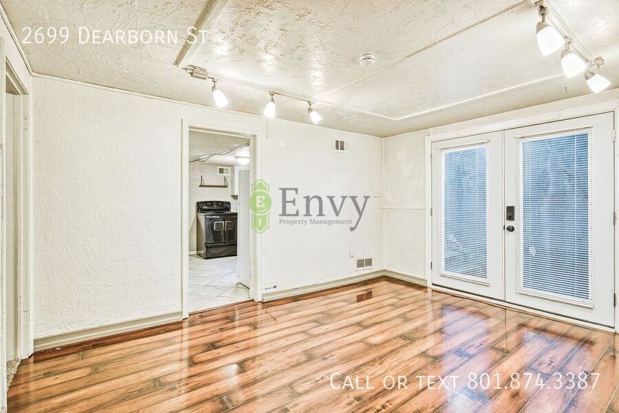 2699 S Dearborn St - Photo 4 of 17