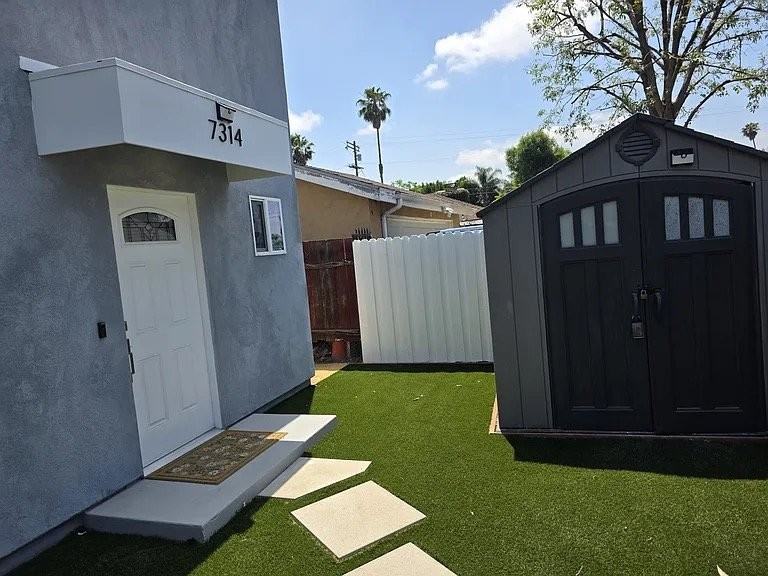 7314 Gaviota Ave - Photo 2 of 7