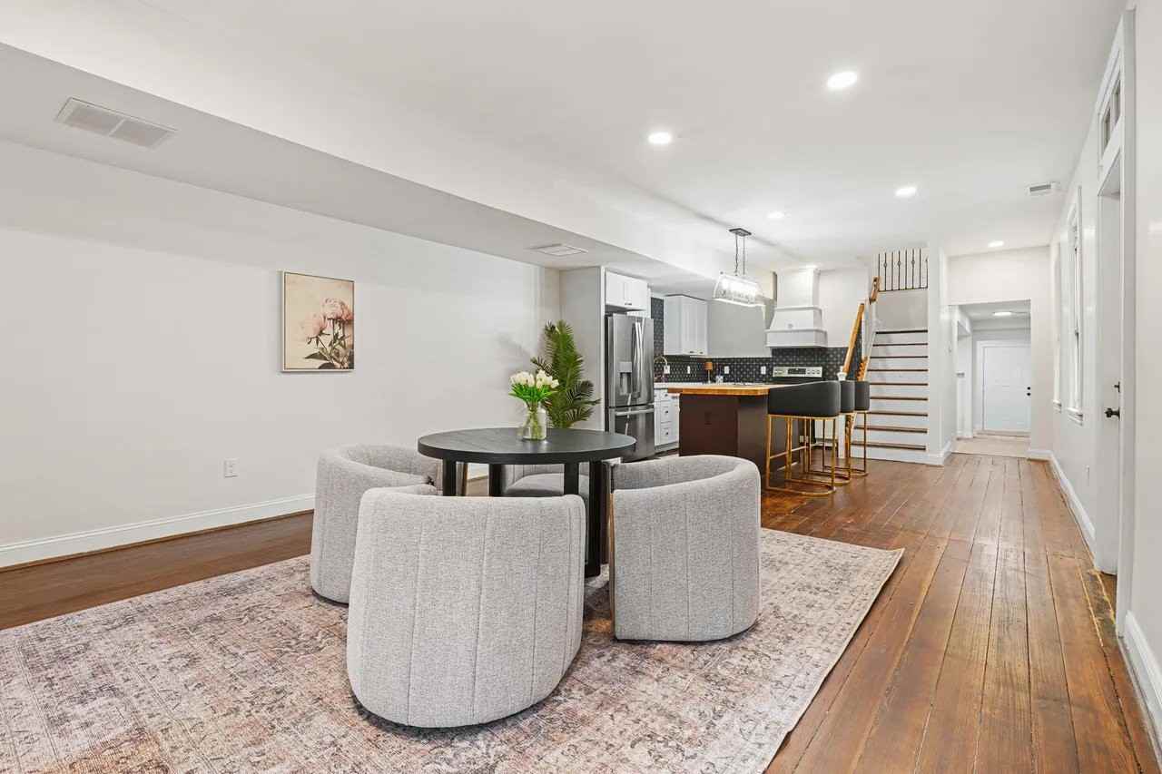 1017 Saratoga St - Photo 4 of 17
