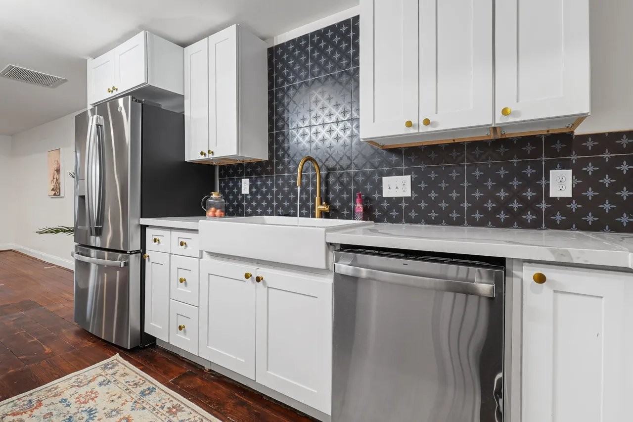 1017 Saratoga St - Photo 6 of 17