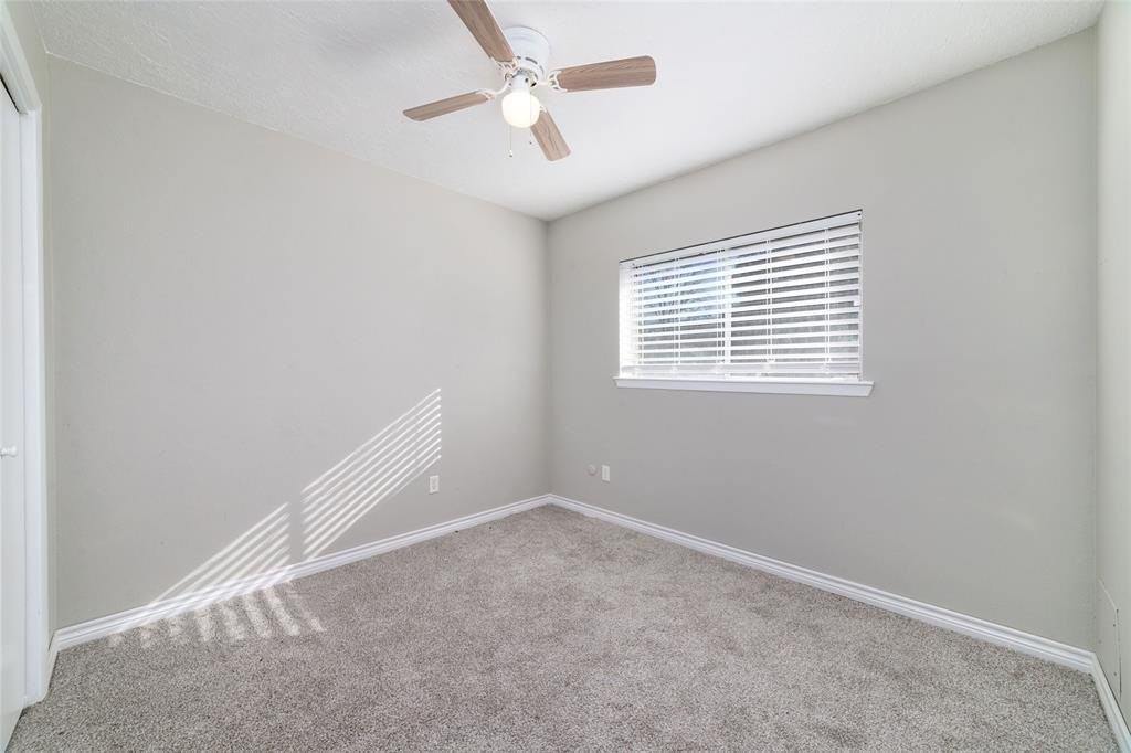 12607 Lacey Crest Dr - Photo 2 of 14