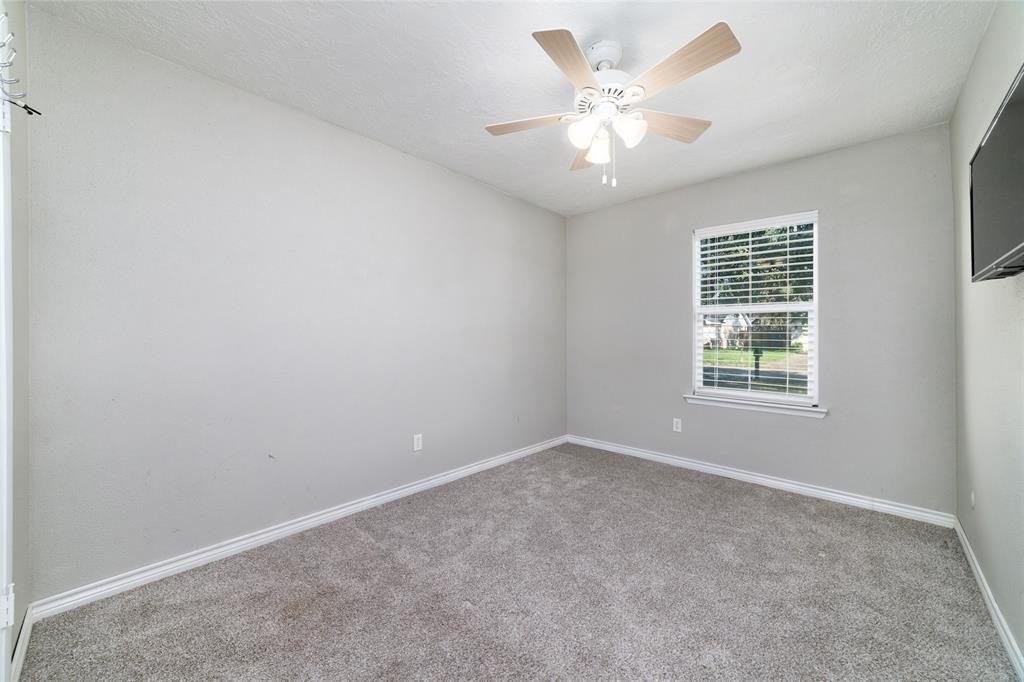 12607 Lacey Crest Dr - Photo 3 of 14