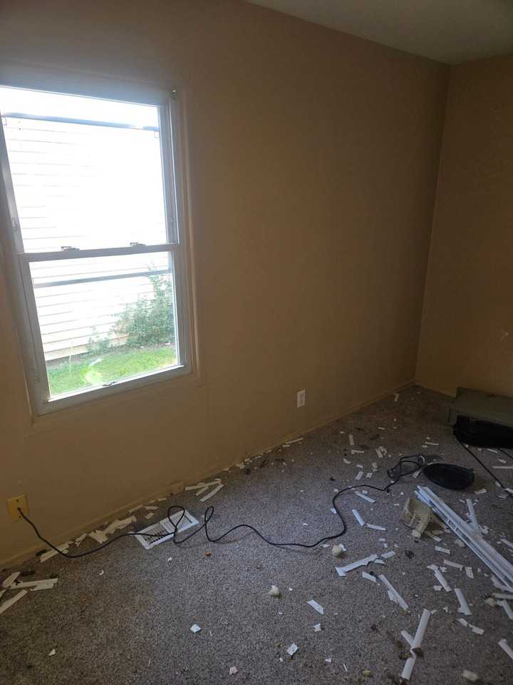 709 Saint Paul Dr - Photo 6 of 12