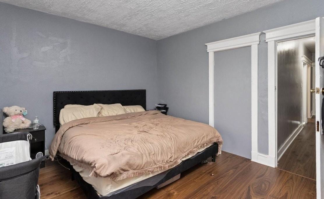237 Ardmore Ave #1 - Photo 3 of 8