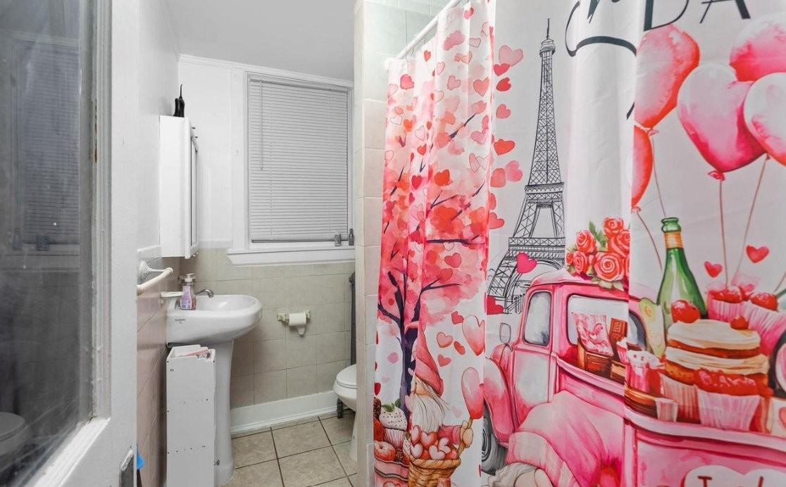 237 Ardmore Ave #1 - Photo 7 of 8