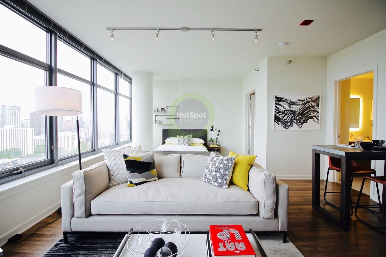 336 W Chestnut St - Photo 2 of 9